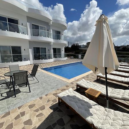 Arf Apartments - With Jacuzzi At The Complex Emba Bagian luar foto