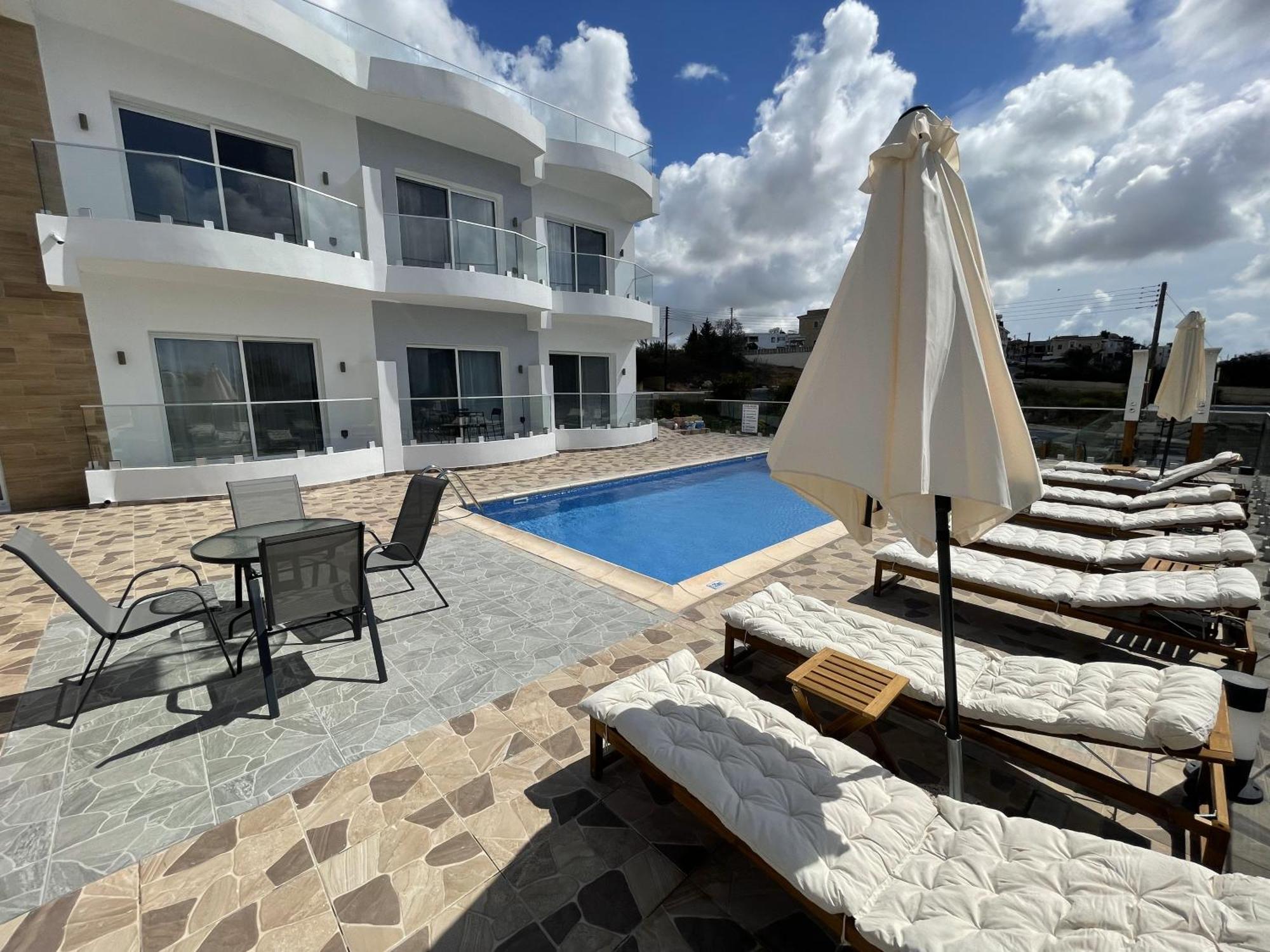 Arf Apartments - With Jacuzzi At The Complex Emba Bagian luar foto
