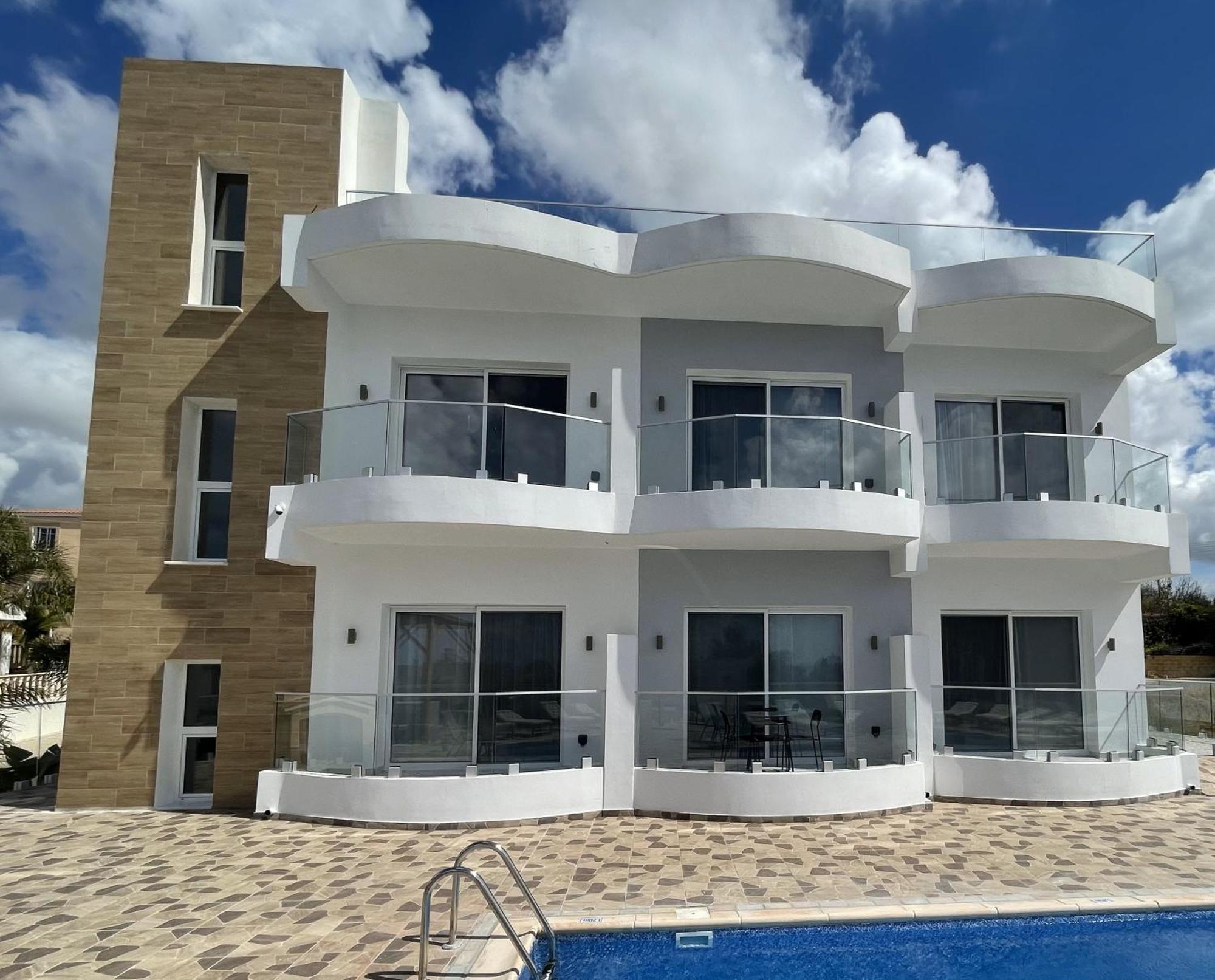 Arf Apartments - With Jacuzzi At The Complex Emba Bagian luar foto