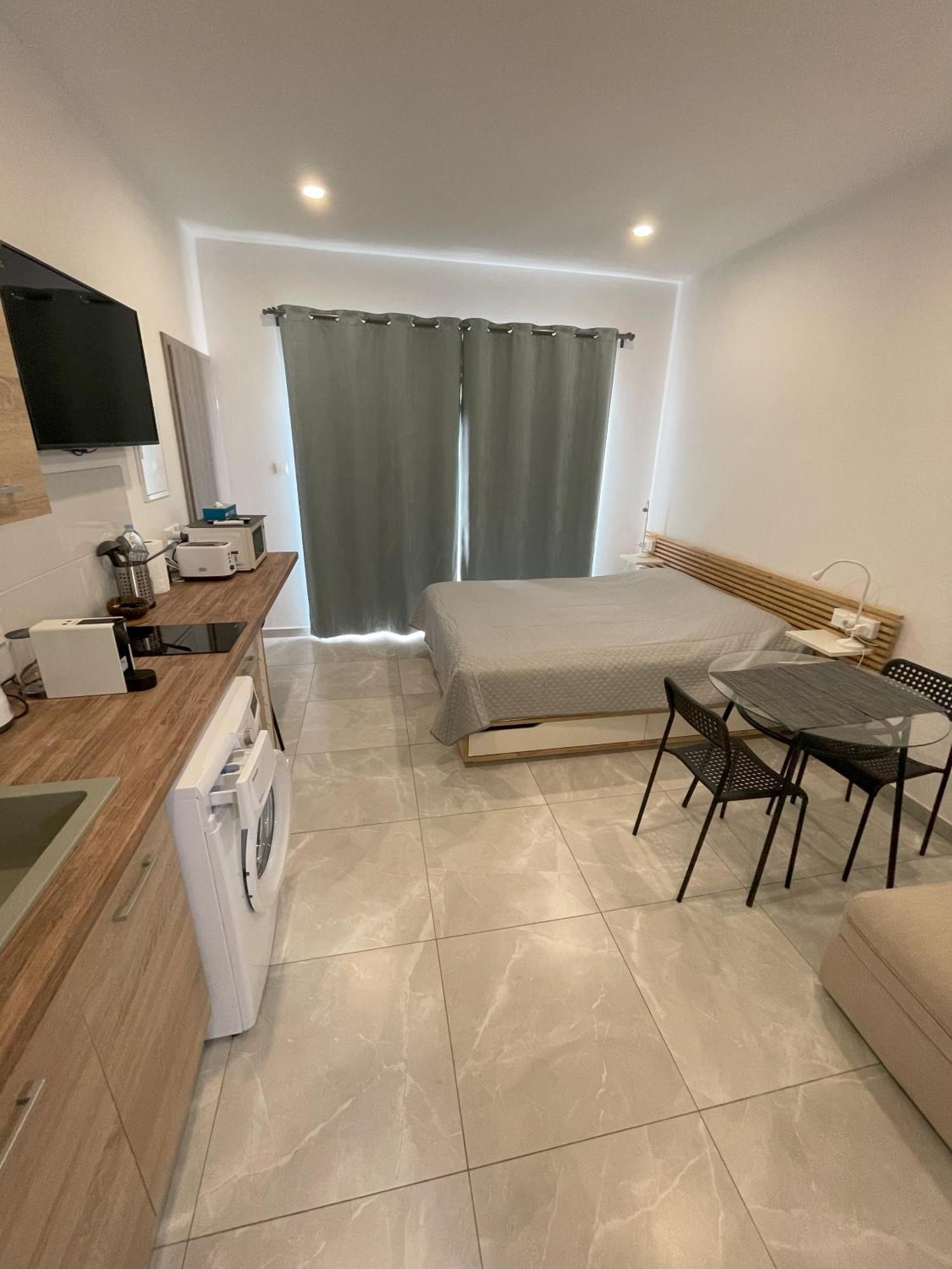 Arf Apartments - With Jacuzzi At The Complex Emba Bagian luar foto