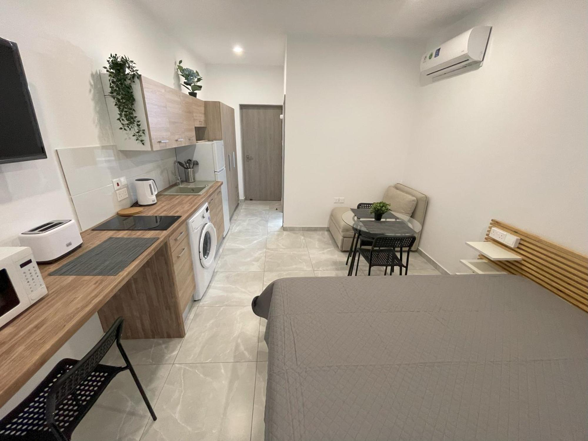 Arf Apartments - With Jacuzzi At The Complex Emba Bagian luar foto
